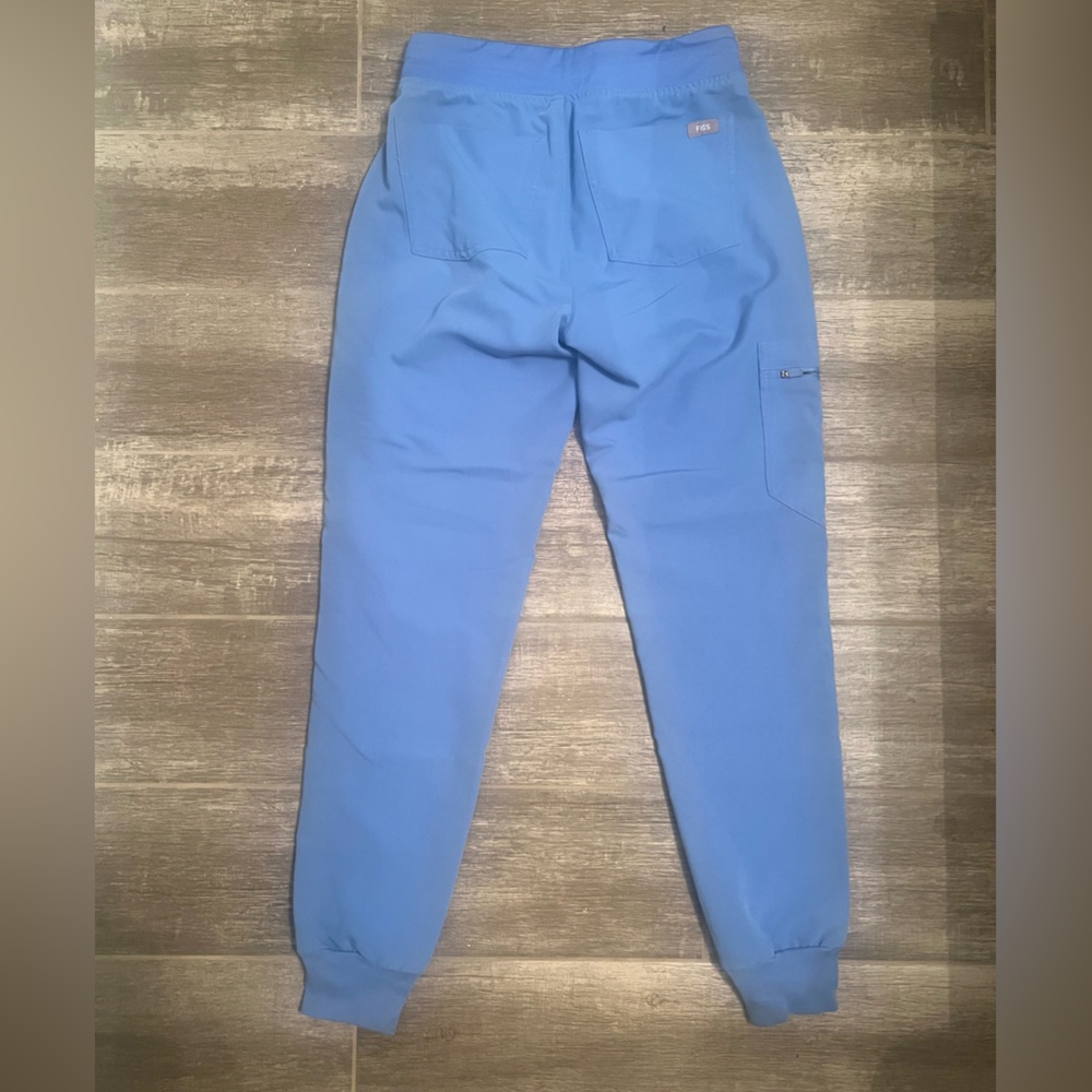 Ceil Blue Scrub Set - Picture 3 of 7